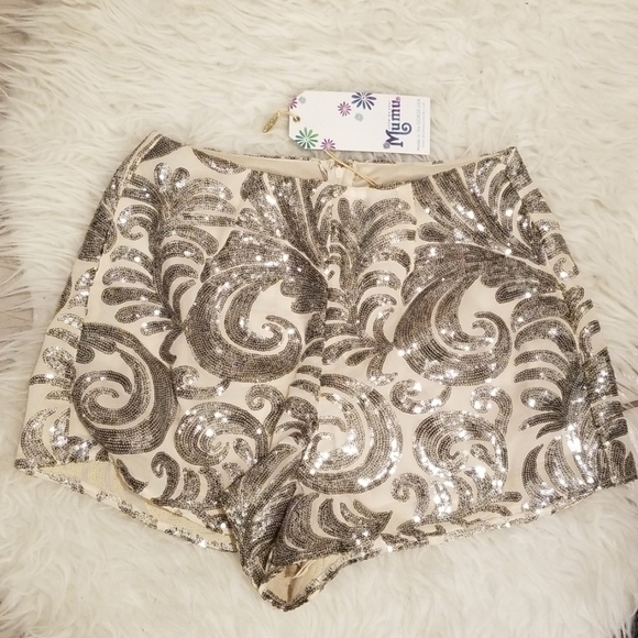 💕SHOW ME YOUR MUMU💕 Sawyer Shorts - Crystal Crown Blush Sequin Pattern M NWT - Picture 8 of 8